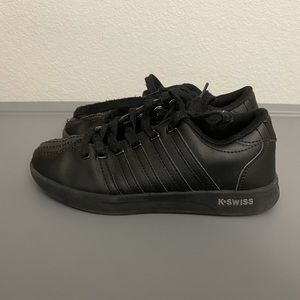 Boys Size 2 KSwiss Black Sneaker